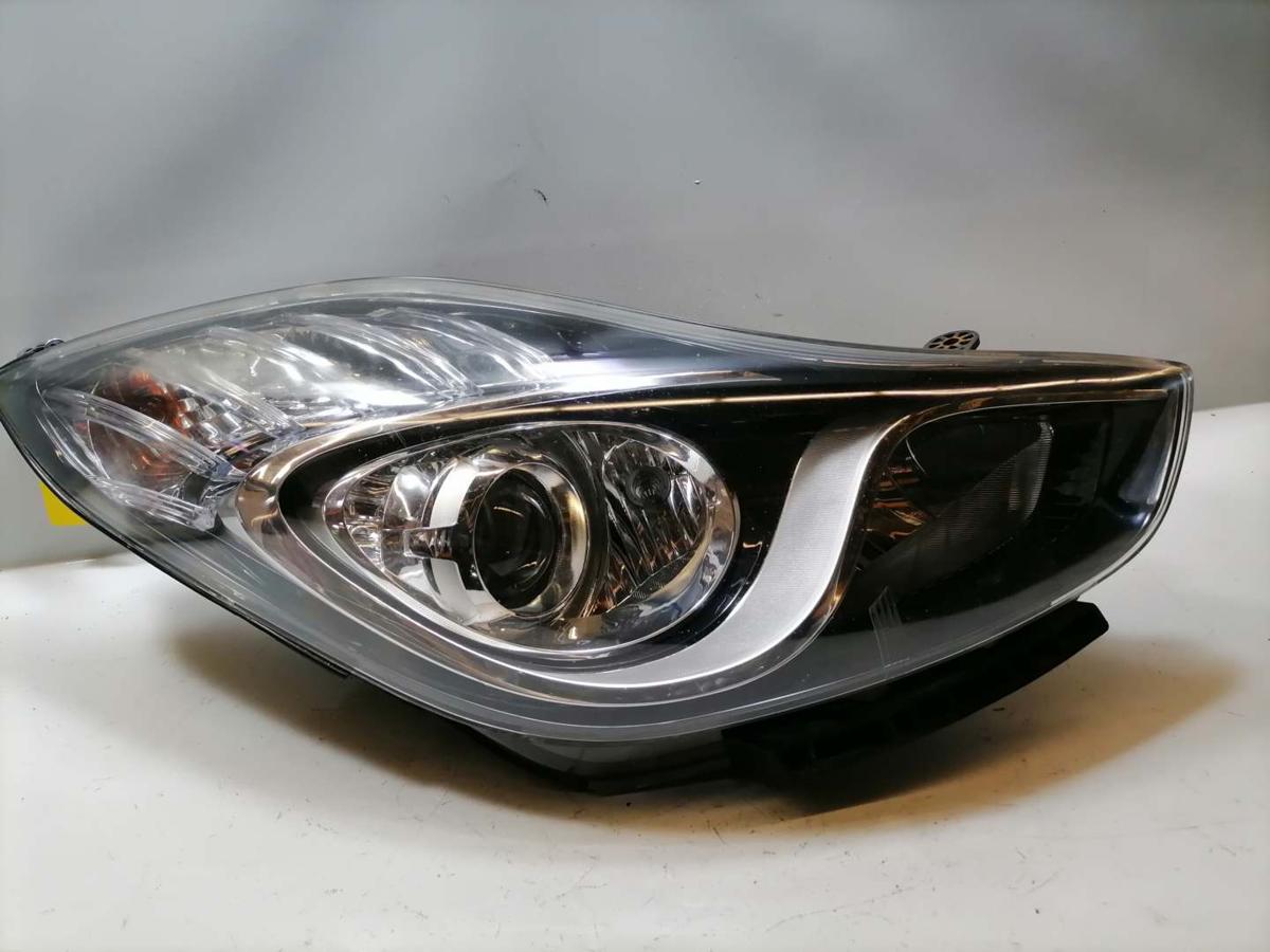 Hyundai IX20 original Scheinwerfer vorn rechts Halogen Bj.2011